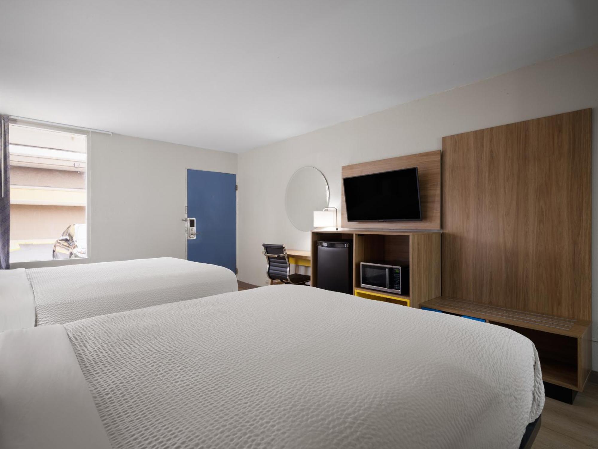 Days-Inn By Wyndham Montgomery I-85 Екстериор снимка