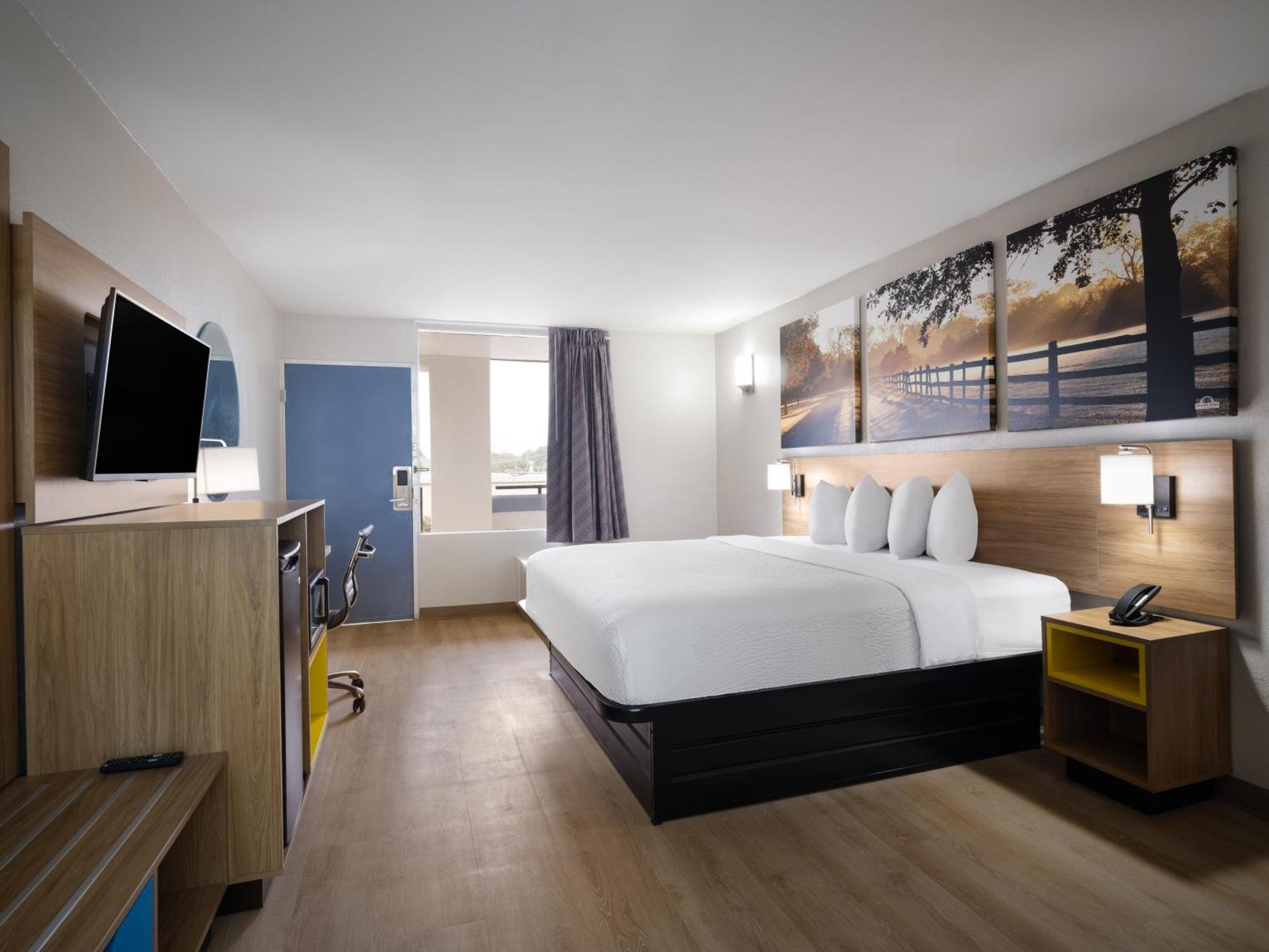 Days-Inn By Wyndham Montgomery I-85 Екстериор снимка